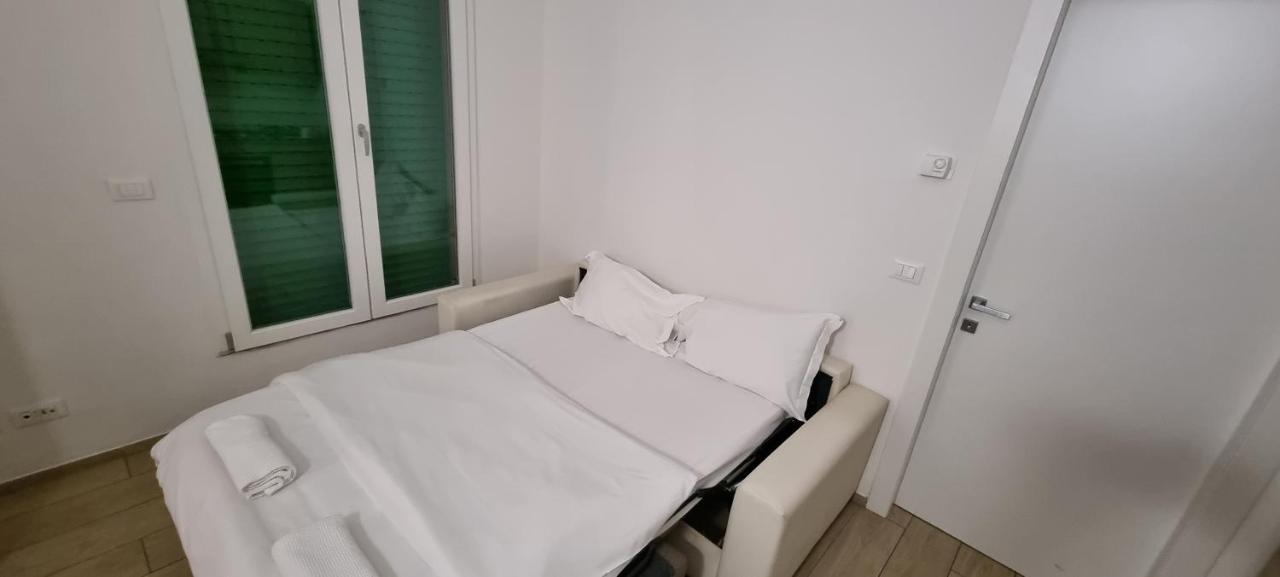 Farolfi Apartments Galliera Болонья Екстер'єр фото